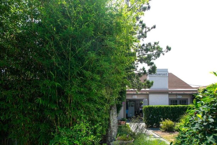 Sole East Resort - thumb 2