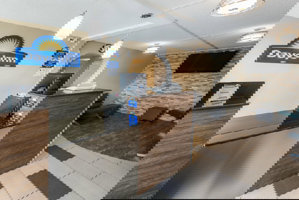 Days Inn By Wyndham Charlotte Airport North - thumb 2