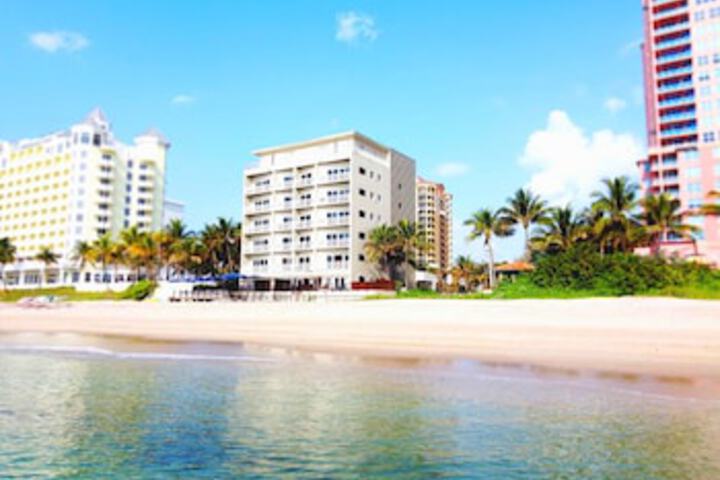 Sun Tower Hotel & Suites On The Beach - thumb 0