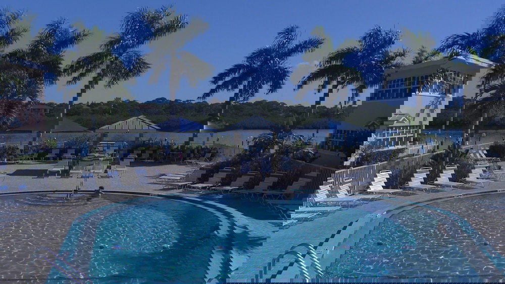 Barefoot Beach Resort - thumb 5