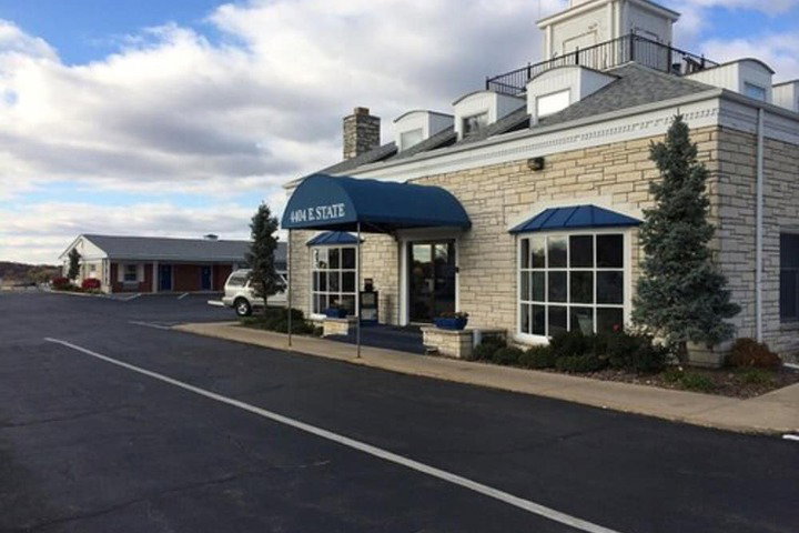 Alpine Inn Rockford - thumb 1