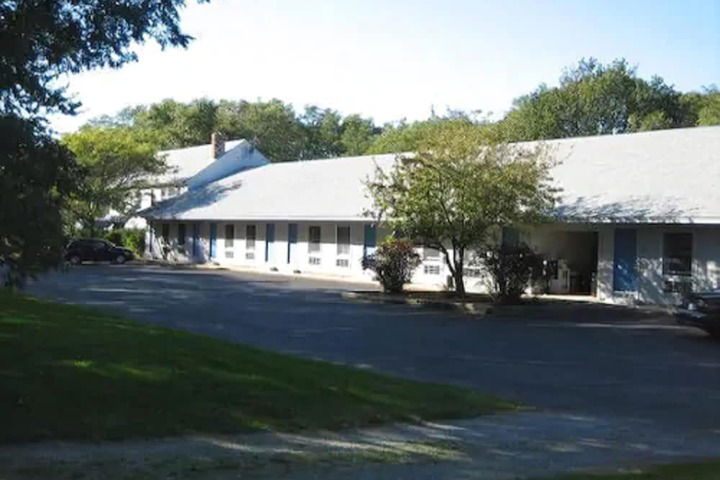 Captains Quarters Motel & Conference Center - thumb 4