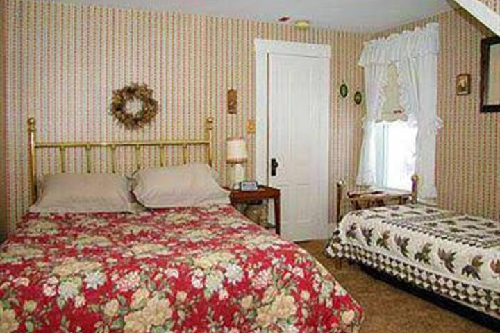 The Combes Family Inn - thumb 4