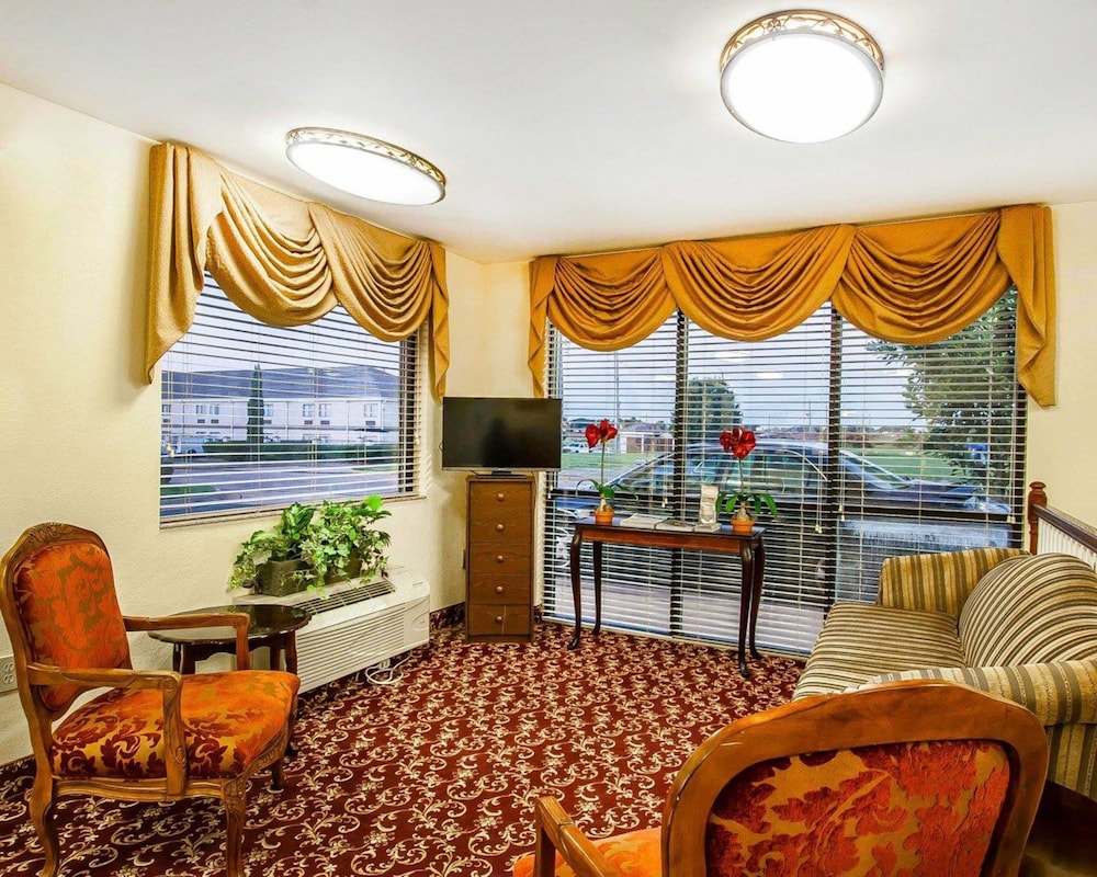 Econo Lodge Prattville - thumb 6