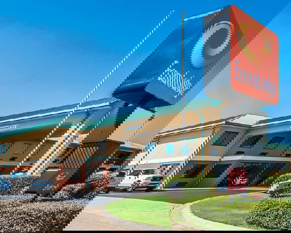 Econo Lodge Prattville - thumb 1