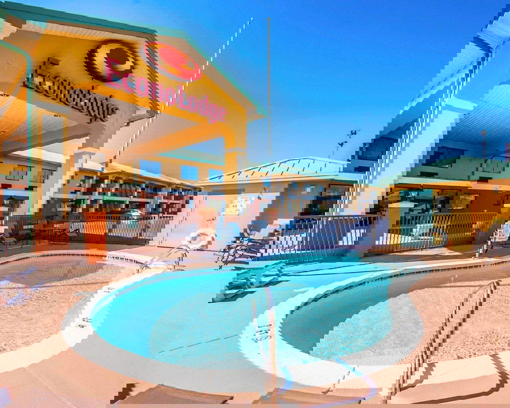 Econo Lodge Prattville - thumb 5