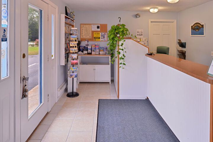 Blue Dolphin Inn - thumb 7