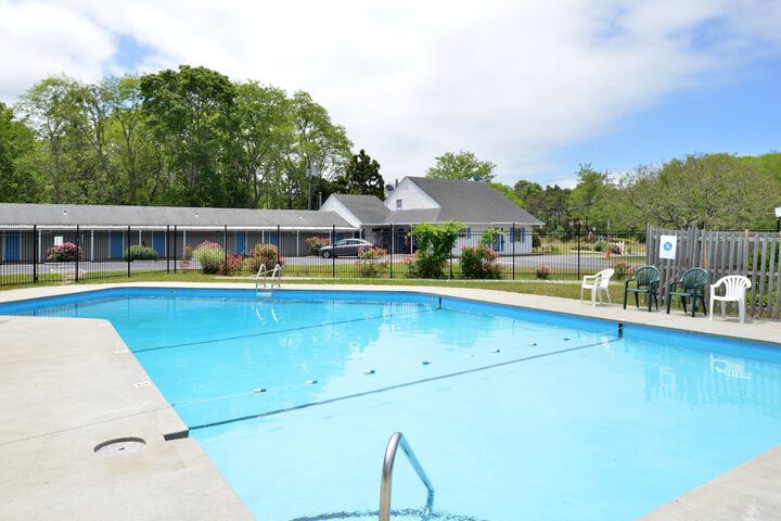 Blue Dolphin Inn - thumb 3