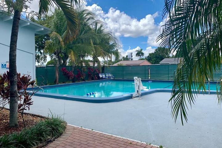 Hollywood Gateway Inn - thumb 4