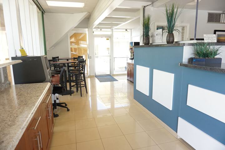 Hollywood Gateway Inn - thumb 5