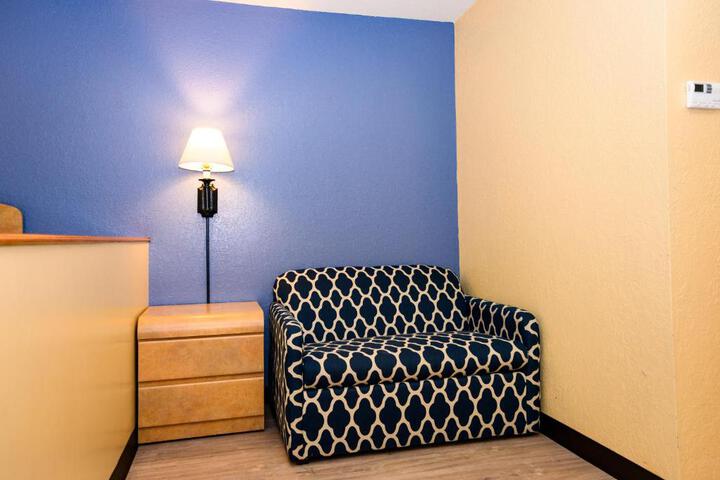 Days Inn & Suites By Wyndham Niagara Falls/Buffalo - thumb 6