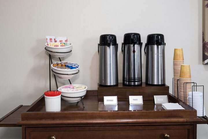 Red Roof Inn & Suites Stafford - thumb 4