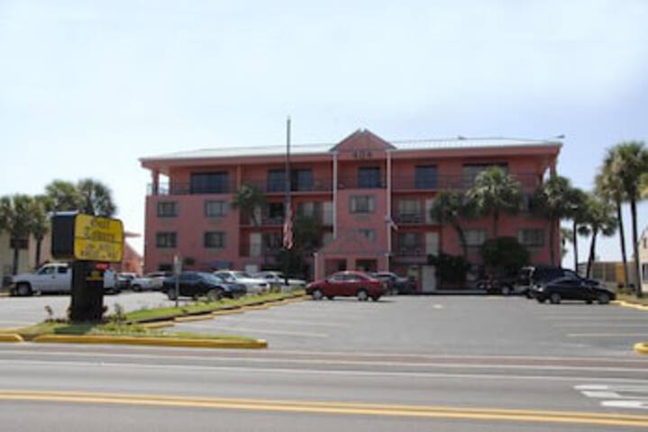 Gulf Towers Resort Motel - thumb 0