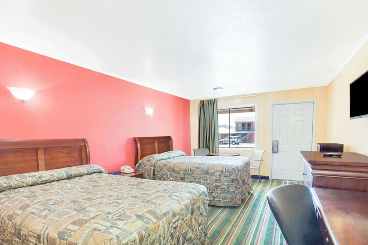 Knights Inn Paris - thumb 6