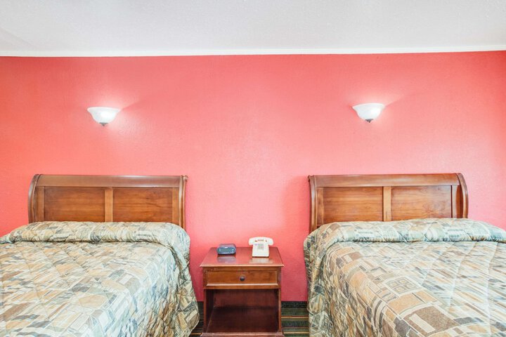 Knights Inn Paris - thumb 5