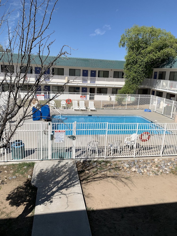 Motel 6 Grants, NM - thumb 4