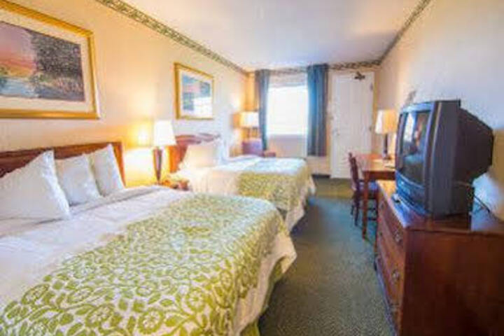 Days Inn & Suites Latham / Albany North - thumb 2