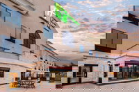 Holiday Inn Express  Suites Floresville an IHG Hotel