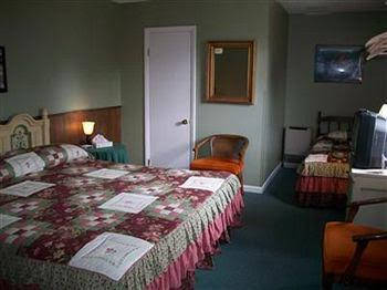 Swiss Inn & Restaurant - thumb 2