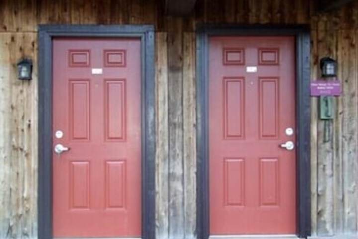 Timber Inn Motel - thumb 1