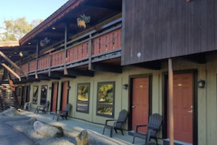 Timber Inn Motel - thumb 0