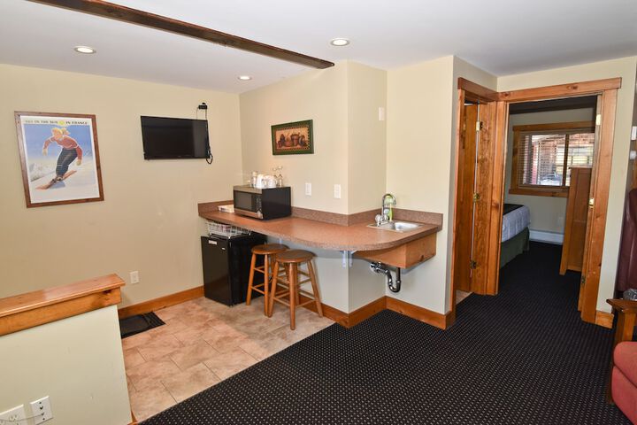 Timber Inn Motel - thumb 4