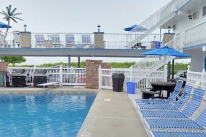 Gondolier Motel - thumb 1