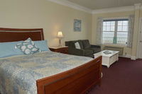 Atlantic Breeze Suites