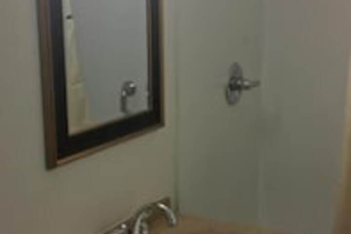 Budget Inn Fairport - thumb 7