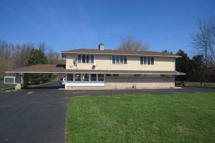 Budget Inn Fairport - thumb 1