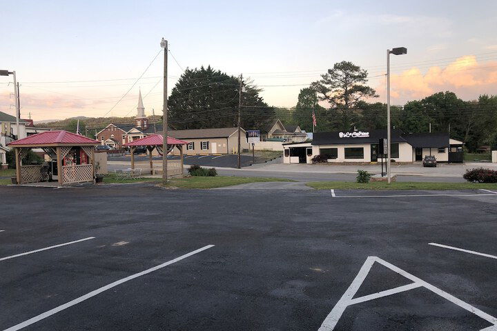 Ellijay Inn - thumb 2