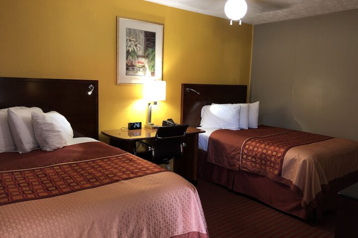 Ellijay Inn - thumb 6