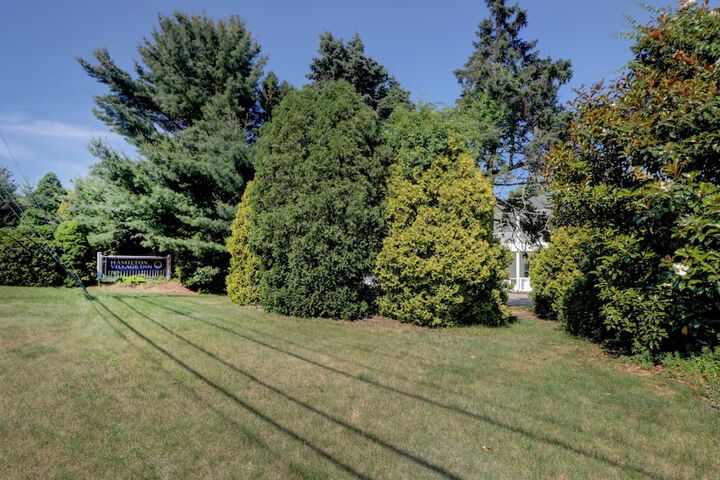 Hamilton Village Inn - thumb 6