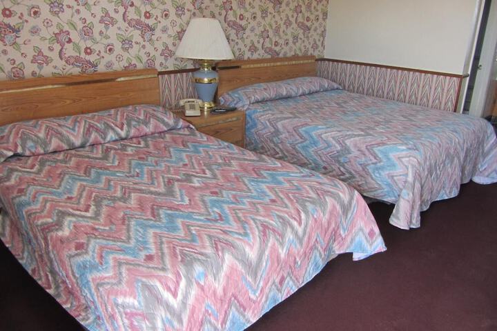 Warrick Plaza Inn - thumb 6