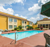 Quality Inn West of Asheville - Accommodation Rooms