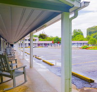 Lloyd's On The River Country Inn By Oyo - Accommodation Rooms