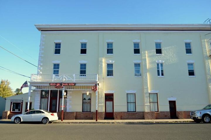 Hotel Niles - thumb 1