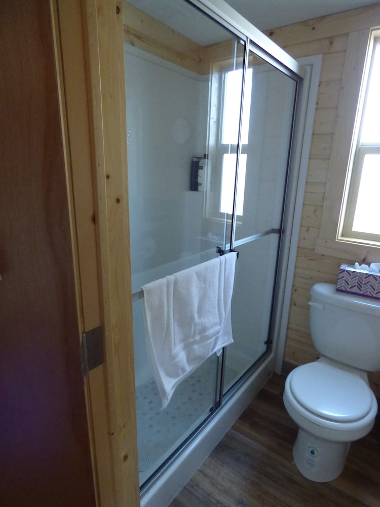 Sheltered Nook Tiny Homes On Tillamook Bay - thumb 6