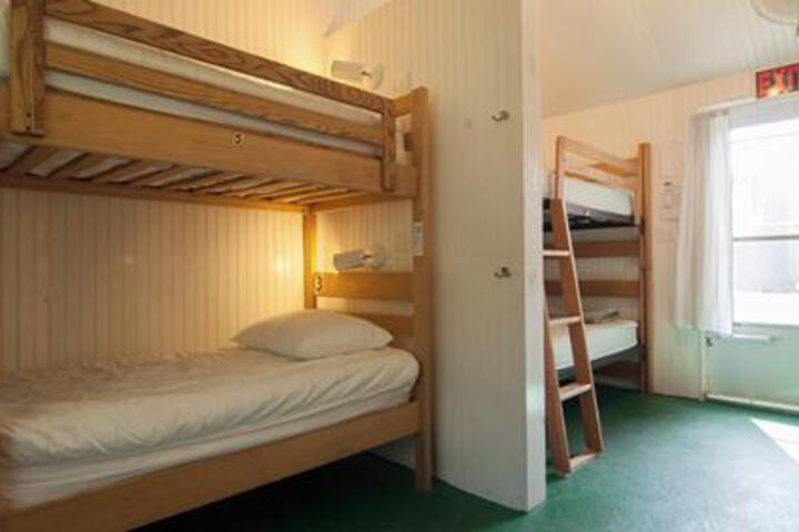 HI Eastham - thumb 3