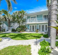 Tropical Breeze Resort - Accommodation Rooms