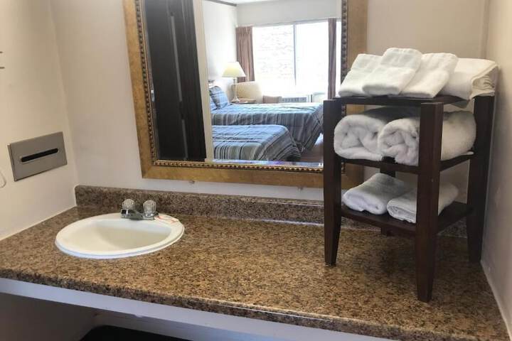 Daniel Boone Motor Inn - thumb 6