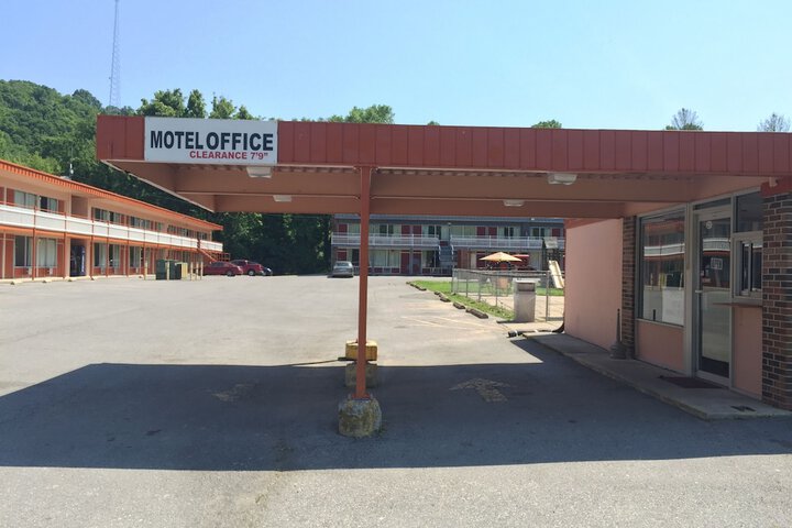 Daniel Boone Motor Inn - thumb 3