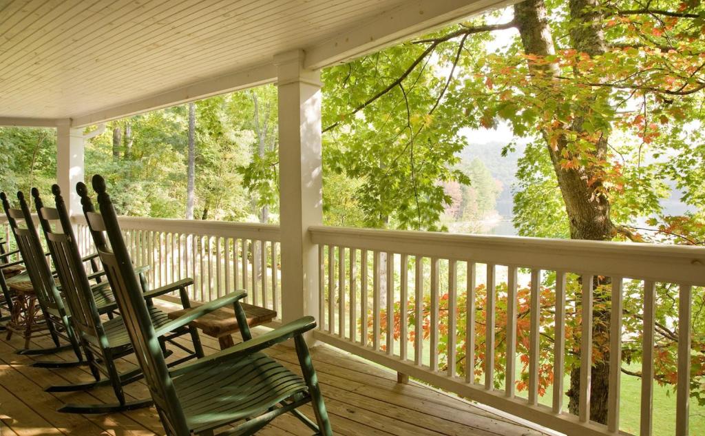 The Lakehouse At Katie Camp - thumb 5