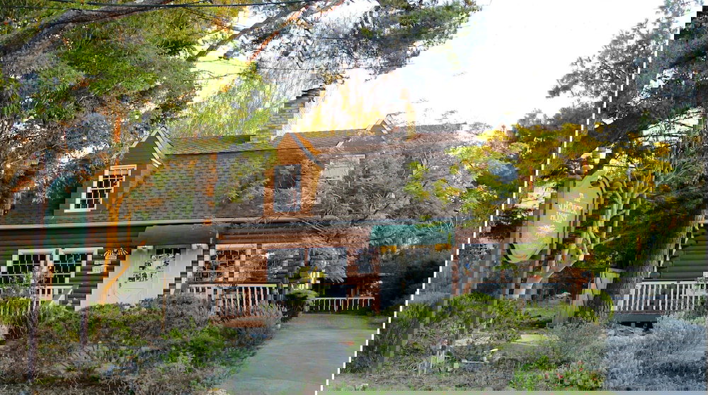 J Patrick Inn - thumb 1