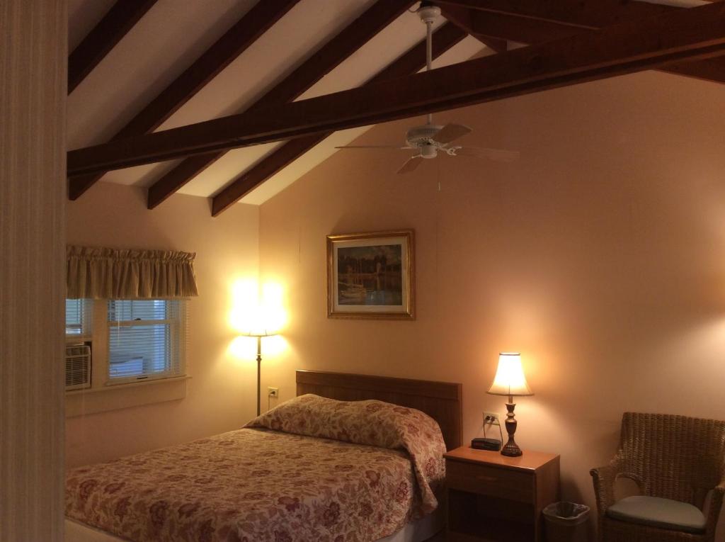 Midway Motel & Cottages - thumb 5