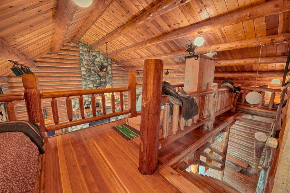 Macker's Cabin By JHRL - thumb 3