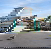 Econo Lodge - Accommodation Rooms