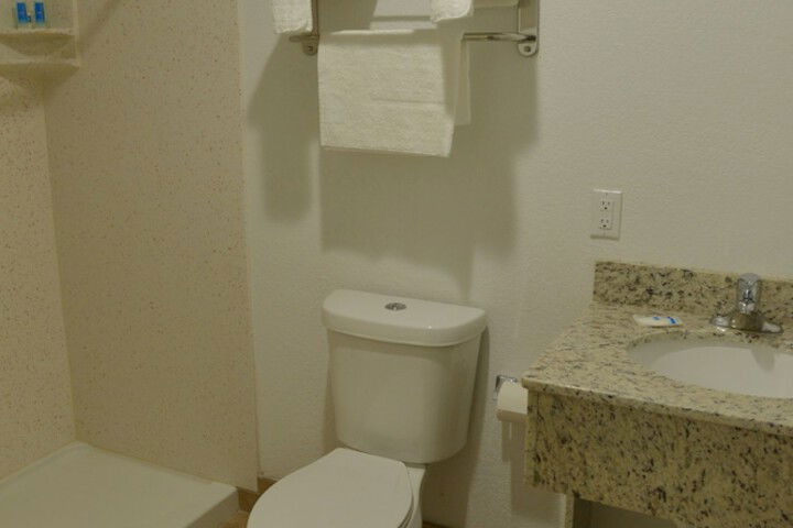 Rodeway Inn & Suites Winter Haven Chain Of Lakes - thumb 7