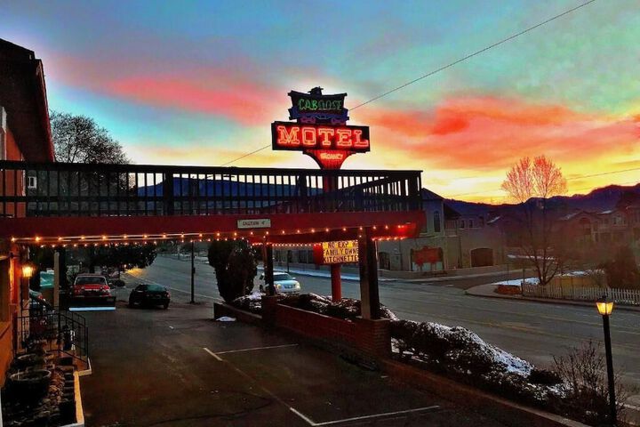 Caboose Motel - thumb 5