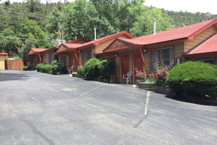Caboose Motel - thumb 0